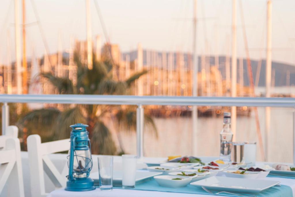 בודרום Akkan Hotel Marina (Adults Only) מראה חיצוני תמונה